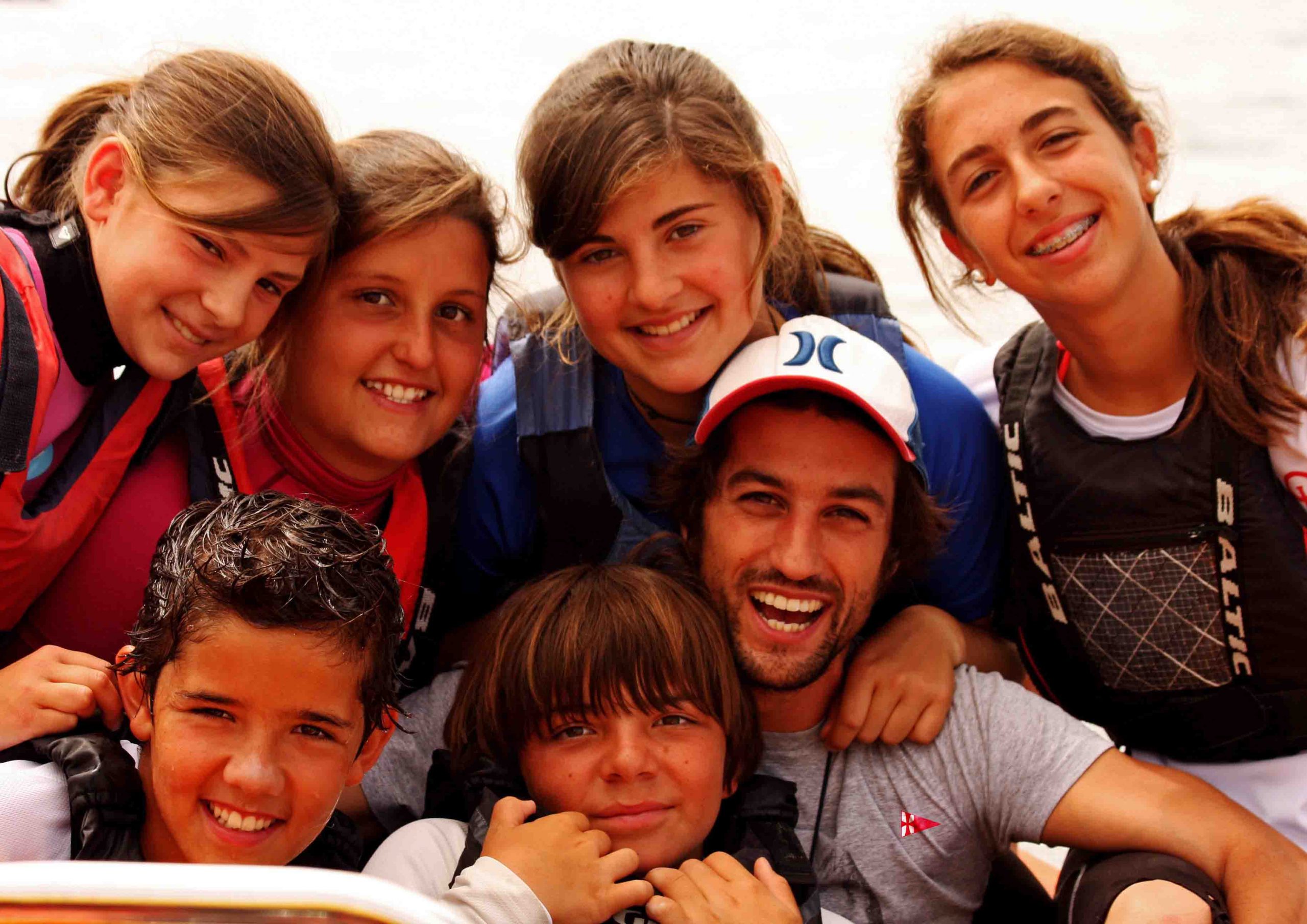 "Con cada entrenamiento y cada regata se crean y refuerzan unos vínculos muy fuertes entre los niños"