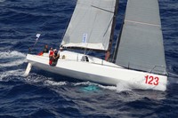 Alex Pella navegará desde Santander a Baiona para recoger su premio como Mejor Navegante Oceánico del 2013