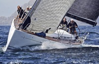 De Vigo a Baiona a toda vela con el Trofeo Comunica