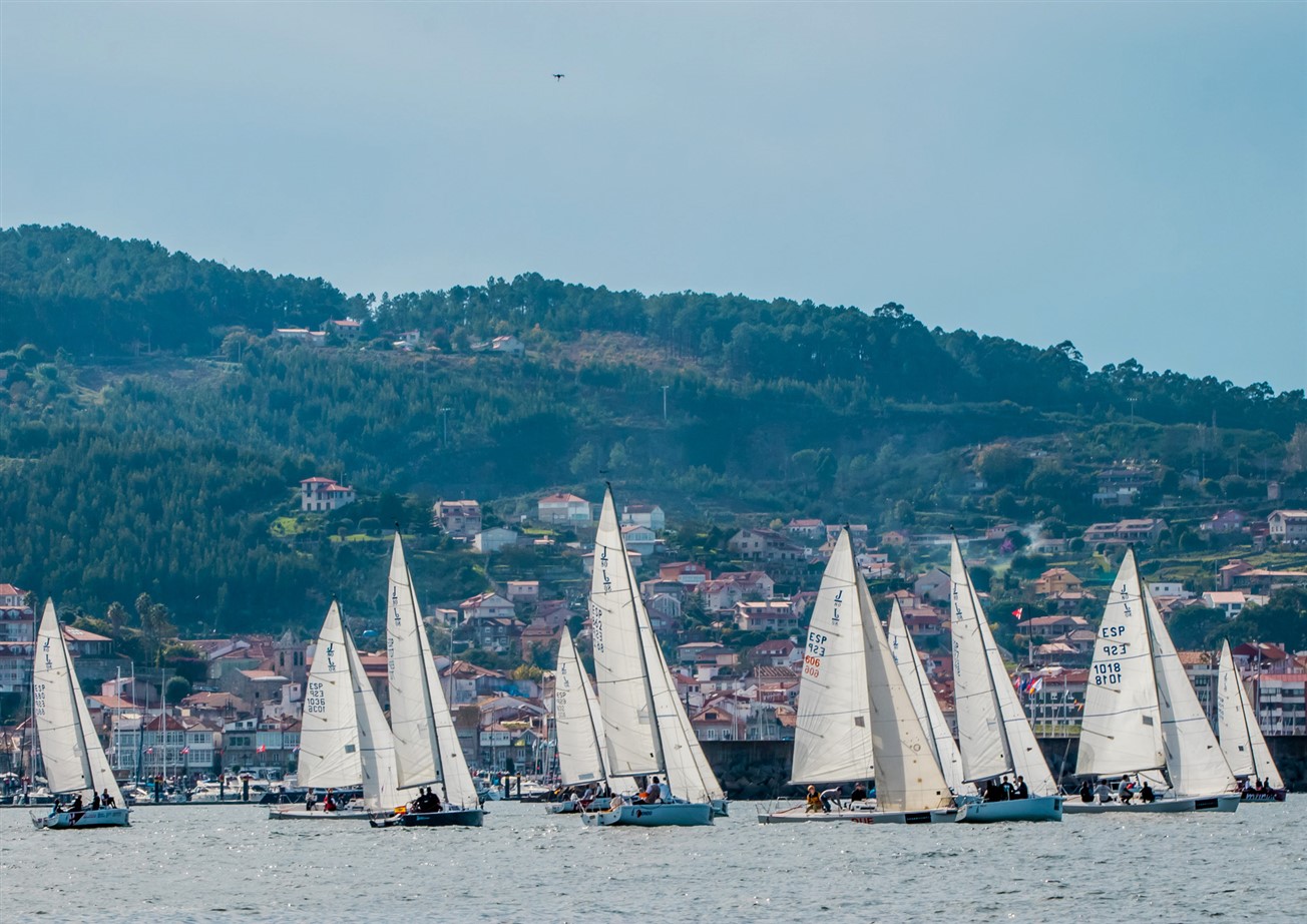 Olympic coach Carlos Llamas will prepare Baiona's J80 fleet for the 2023 World Cup