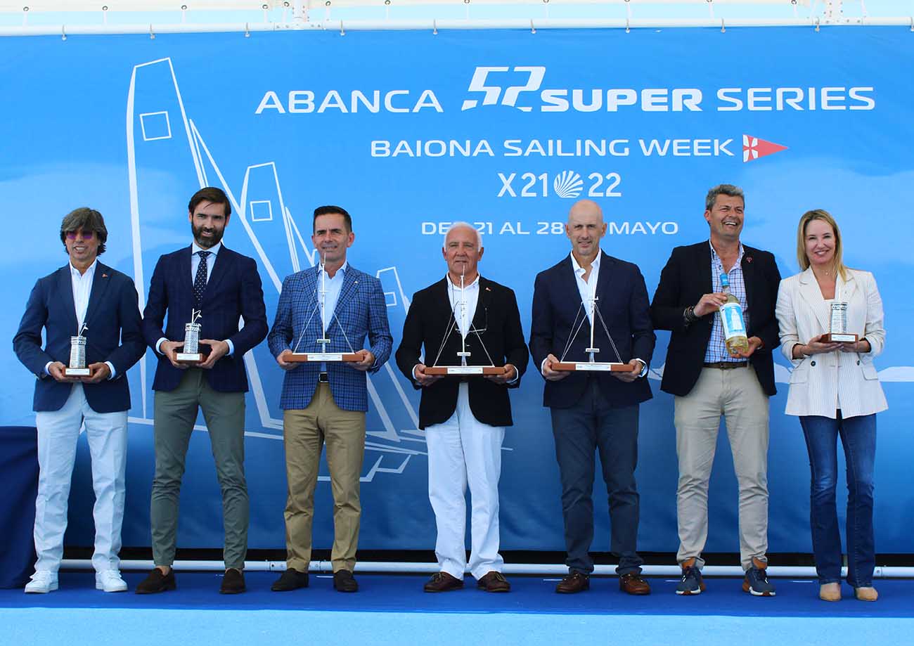 Las 52 SUPER SERIES izan en Baiona las velas de su décimo aniversario