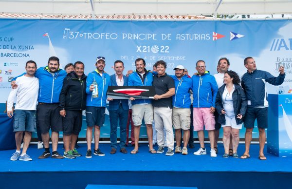 Baiona bids farewell to the 37th Prince of Asturias Trophy with wind and emotion